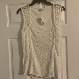 Cachet Lace Top. Size L. NWT.